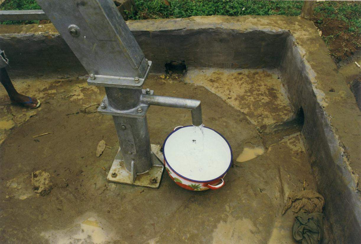 Trinkwasserprojekt in Ntam Bild-03